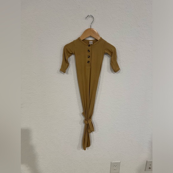 Lou Lou & Company - Owen Knotted Gown - Picture 2 of 4